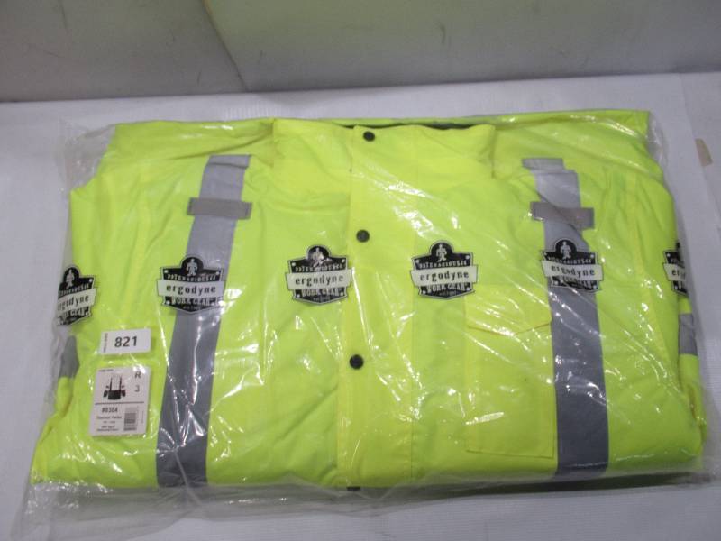 lot 821 image: NEW Ergodyne GloWear 8384 Hi-Vis Winter Jacket Quilted Parka - Type R, Class 3 - LIME 2XL