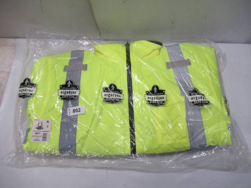 lot 826 image: NEW Ergodyne GloWear 8377 Hi-Vis Winter Bomber Jacket - Type R, Class 3 LIME - XL