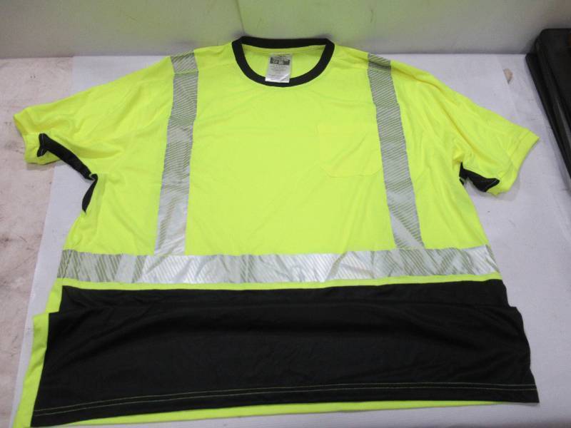 lot 701 image: NEW Ergodyne GloWear 8283BK Lightweight Performance Hi-Vis T-Shirt - Type R, Class 2, Black Bottom Lime 2XL