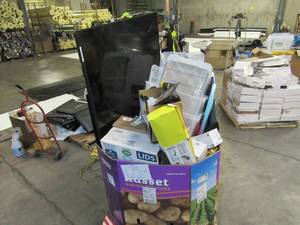 lot 125 image: Pallet of Store Overstock and Ecommerce Product and Returns