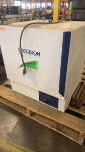 lot 311 image: Precision Laboratory Oven with Adjustable Temperature Control