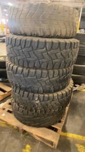 lot 316 image: Set of 5 Mickey Thompson Baja Claw TTC 37x12.50R17 Tires