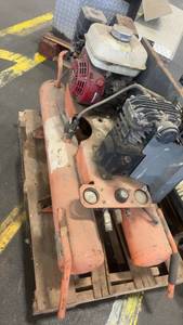 lot 381 image: Honda GX160 Gas-Powered Twin Tank Portable Air Compressor