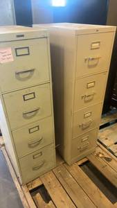 lot 403 image: Set of 2 Metal Four-Drawer File Cabinets
