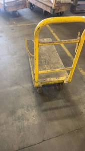 lot 452 image: Heavy Duty Industrial Platform Cart with Yellow Handle