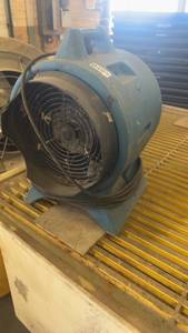 lot 467 image: Used Commercial Floor Air Mover Fan Blue Plastic Housing