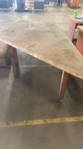 lot 482 image: Used Wooden Triangular Work Table