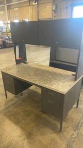 lot 488 image: Metal Office Desk with Hutch and Four Drawers