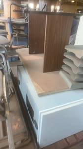 lot 499 image: Assorted Office Furniture and Storage Components