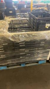 lot 741 image: Pallet of Stackable Plastic Vented Storage Crates