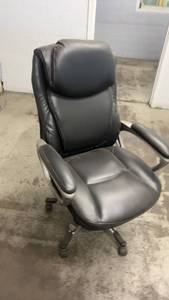 lot 766 image: Black Leather Office Chair with Adjustable Armrests