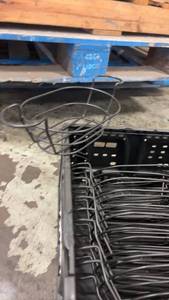 lot 772 image: Bulk Lot of Metal Wire Baskets