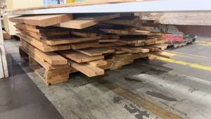 lot 784 image: Pallet of Mixed Dimensional Lumber Boards