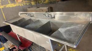 lot 787 image: Commercial Stainless Steel 4-Compartment Sink with Faucets and Backsplash