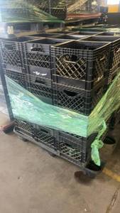 lot 336 image: Pallet of plastic milk crates