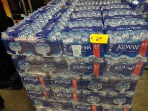 lot 29 image: (84) Aquafina 24 Packs