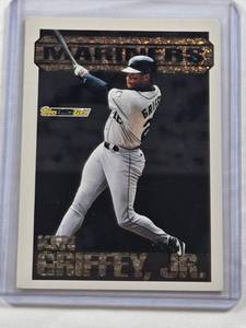 lot 24 image: Ken Griffey Jr. 1994 Topps Black Gold #8 - Seattle Mariners Baseball Card