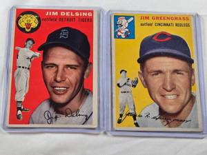 lot 72 image: Lot of 2 Vintage 1954 Topps Baseball Cards Featuring Jim Delsing #111 and Jim Greengrass #22