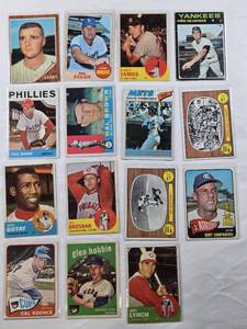 lot 180 image: Lot of 15 Vintage Baseball Cards Mostly from the 60s Featuring Mike McCormick, Dave Kingman, Bill Short, Bert Campaneris and Many More