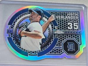 lot 269 image: Justin Verlander 2013 Topps Chrome Die Cut Refractor #DY-JVE - Detroit Tigers Baseball Card