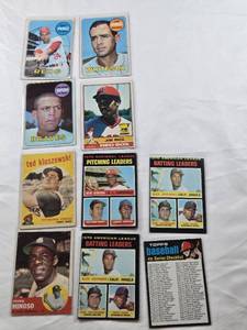 lot 273 image: Lot of 9 Vintage Baseball Cards From the 1960s and 1970s Featuring Luis Aparicio, Jim Rice, Tony Perez, Orlando Cepeda and More