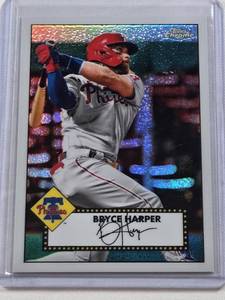 lot 320 image: Bryce Harper 2021 Topps Chrome Refractor #TC52-21 - Philadelphia Phillies Baseball Card