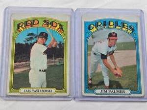 lot 352 image: Lot of 2 Vintage 1972 Topps Baseball Cards Featuring Carl Yastrzemski #37 and Jim Palmer #270