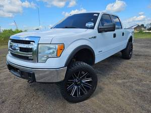 lot 5 image: 2013 Ford F-150 XLT