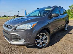 lot 9 image: 2013 Ford Escape - 1 Owner