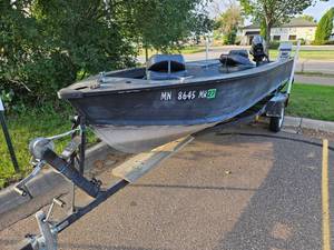 lot 14 image: Fishing Boat wTrailer