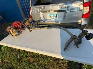 lot 2 image: WEED WACKERS AND LEAF BLOWER