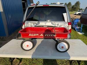 lot 26 image: RADIO FLYER WAGON