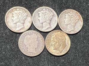 lot 23 image: GROUP OF 5 US SILVER DIMES