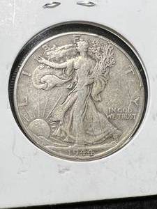 lot 28 image: 1944 US WALKING LIBERTY HALF DOLLAR