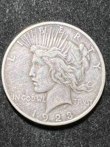 lot 72 image: 1923-D US PEACE SILVER DOLLAR