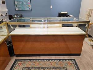 lot 1 image: Spartan Showcase Professional Jewelry Case 70 Wide LED Lighted and Locks with Locking Storage