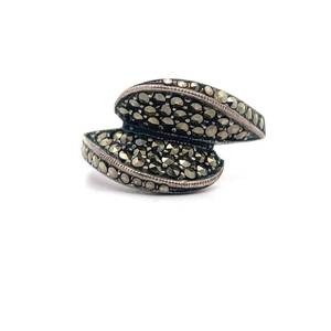 lot 88 image: Marcasite Bypass Dimensional Puffed Leaf Ring