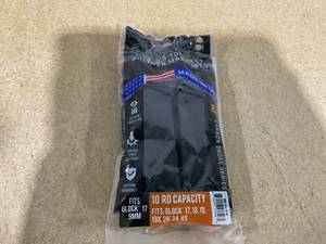 lot 351 image: Pair Of ETS Carbon Smoked 10rd 9mm Mags For Glock 17-19, 26, 34, 45