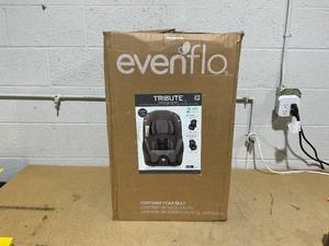 lot 88 image: Evenflo Tribute LX Convertible Car Seat