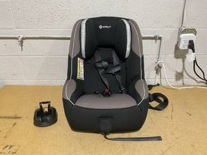 lot 52 image: Safety 1st Guide 65 Convertible Car Seat