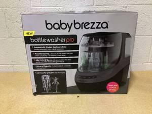 lot 424 image: Baby Brezza Bottle Washer Pro