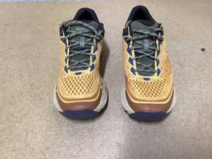 lot 437 image: Merrell Nova 4 Size 9.5M