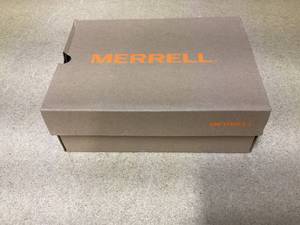 lot 441 image: Womens Merrell Tempo Sol Hiking Shoes Size 7.5