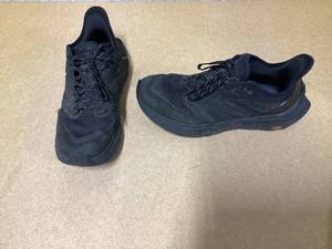 lot 442 image: Mens HOKA Anacapa 2 Freedom Size 10.5