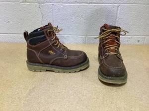 lot 444 image: Mens Cincinnati 6 Waterproof 90° Heel Boot (Soft Toe) Size 8