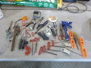 lot 14 image: Garage Tools