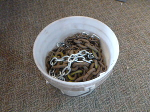 lot 49 image: Bucket of Chains