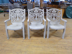 lot 63 image: 3 OutdoorPatio Chairs