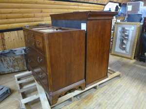 lot 64 image: Thomasville 2-Piece Armoire