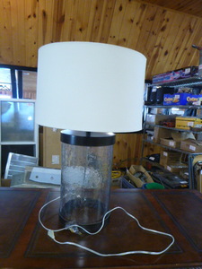 lot 68 image: Table Lamp